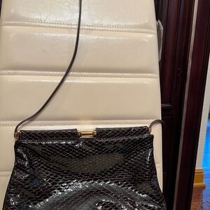 Elegant Leather Shoulder Bag